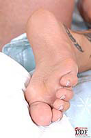 Angelica's sexy feet close-up pics