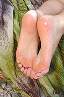 oiled feet pics