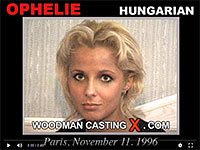 A hungarian girl, Ophelie has an audition with Pierre Woodman.