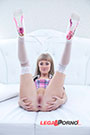 Russian hottie Alina Star demonstrate her long legs