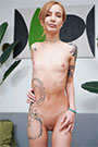 Russian slim hottie Tea Mint poses naked